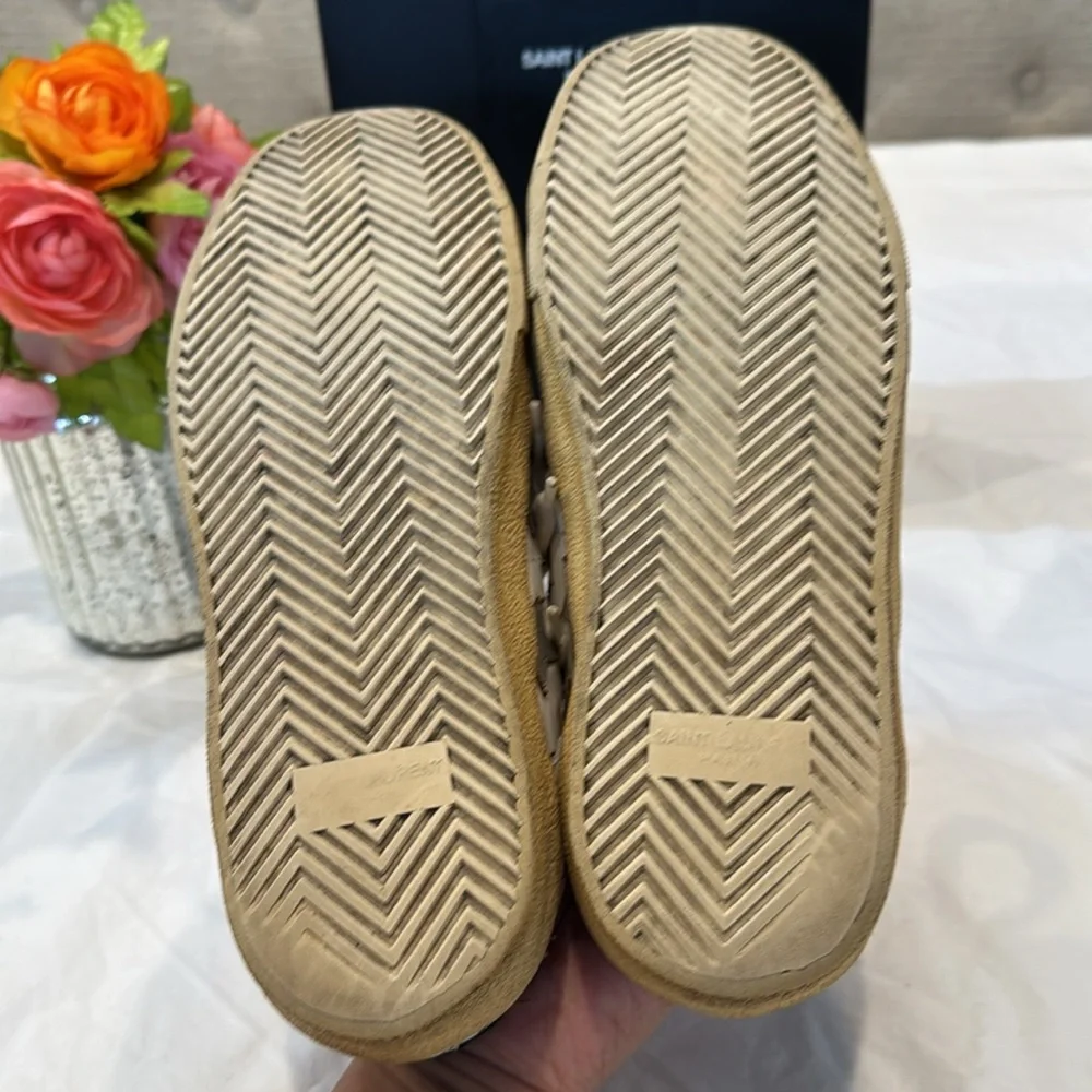 Authentic Saint Laurent Leather Star Sneakers - Picture 8 of 17